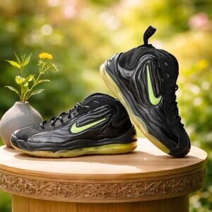 Preowned Nike Air Total Max Uptempo "Black Volt 2009" (Men's Size 11) 366724-071